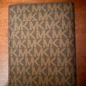 Michael Kor’s Wallet